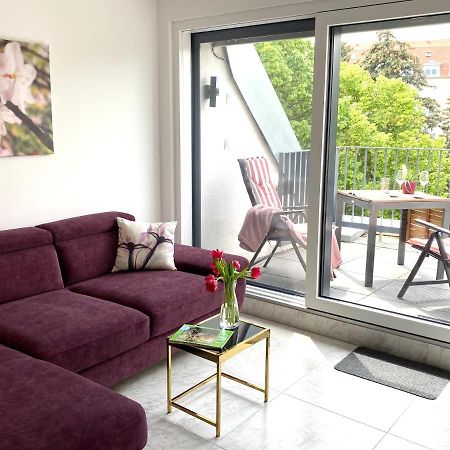 Lilie Appartement In Heviz Mit Tiefgarage, New And Modern Exterior foto