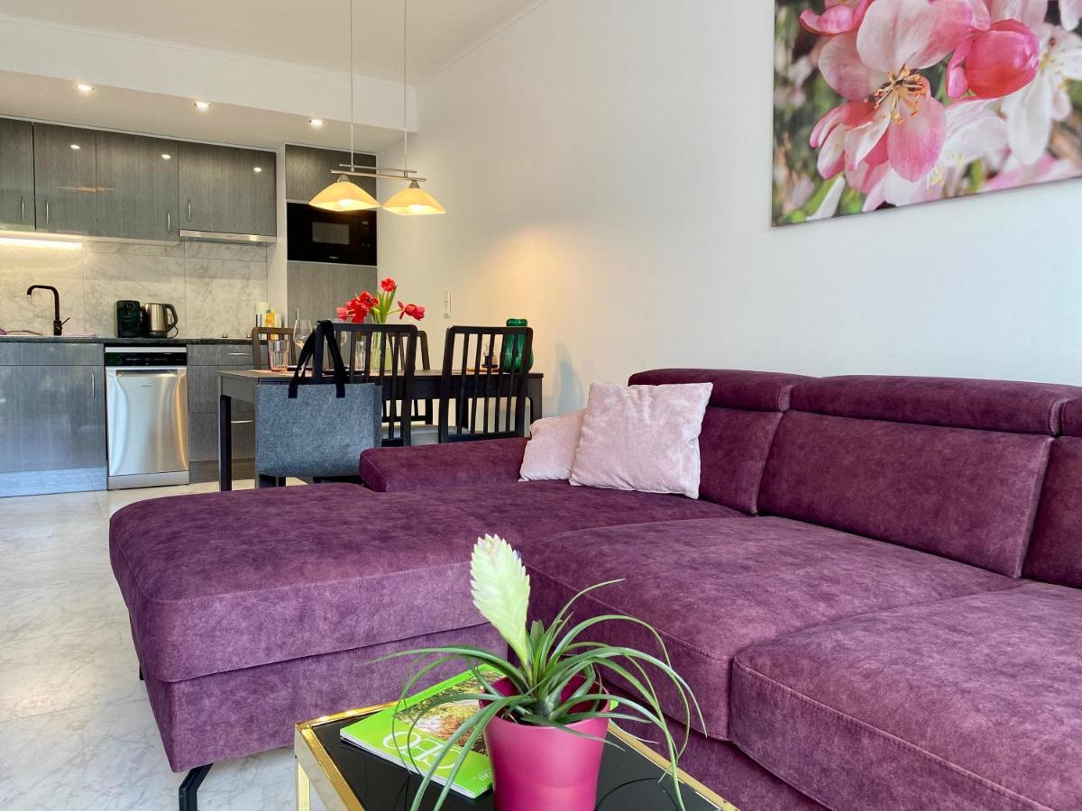 Lilie Appartement In Heviz Mit Tiefgarage, New And Modern Exterior foto