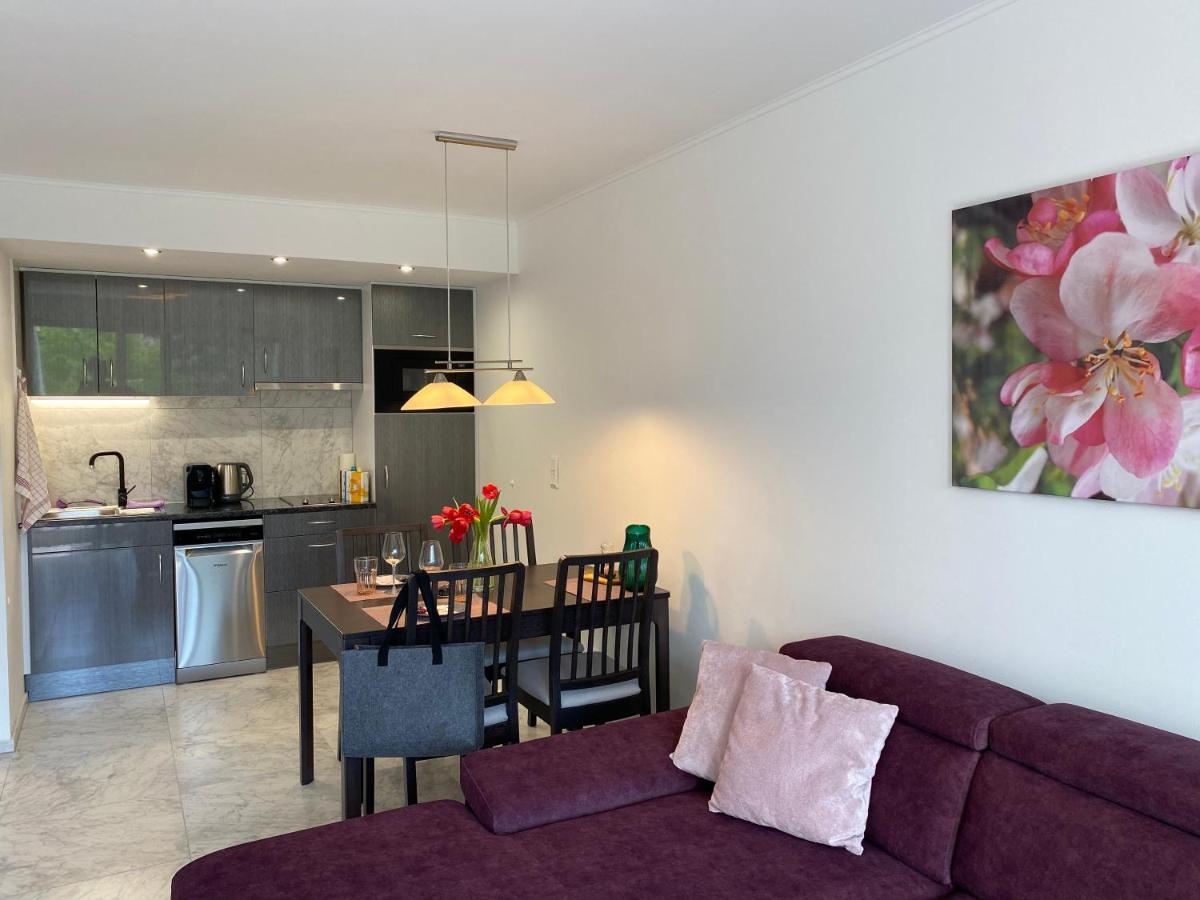 Lilie Appartement In Heviz Mit Tiefgarage, New And Modern Exterior foto